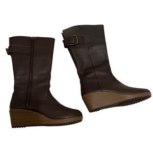 CROCS boots Brown leather wedge boots size 6 boxDD
